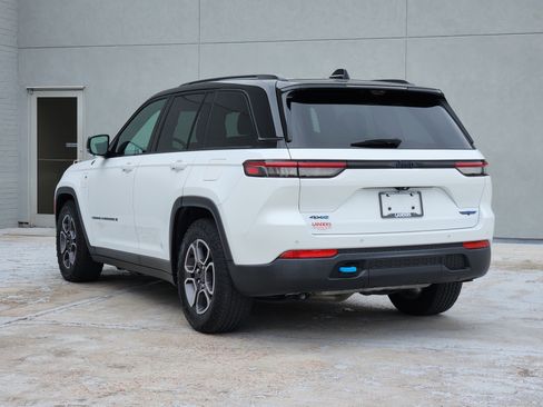 Used 2022 Jeep Grand Cherokee Trailhawk w/ Luxury Tech Group III AWD/4WD image 6