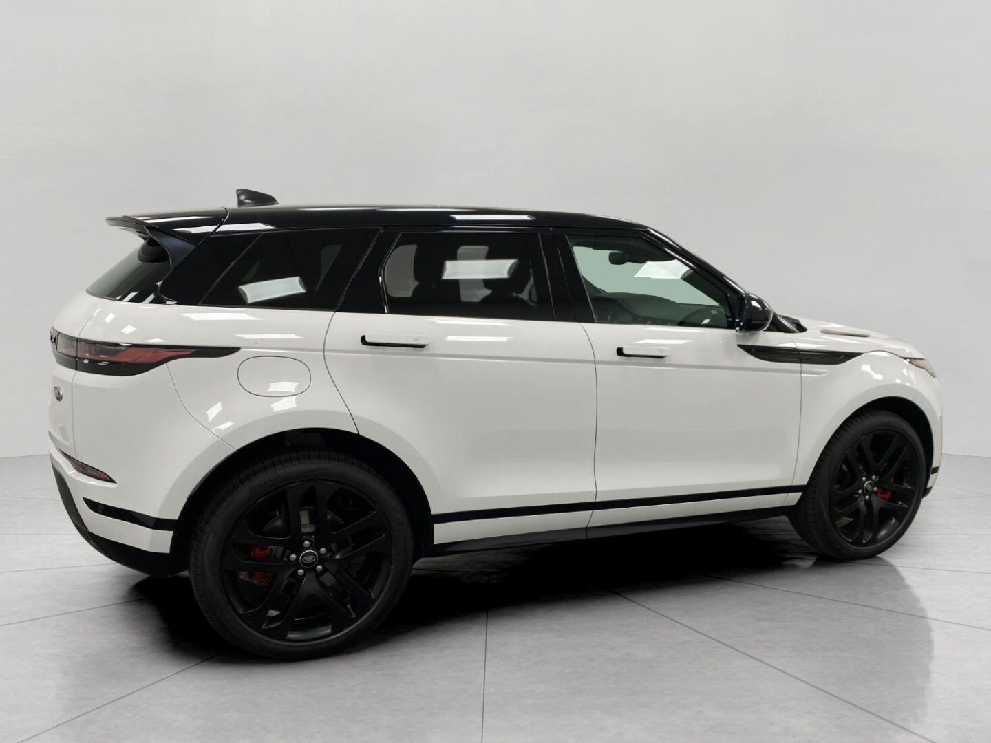 Used 2023 Land Rover Range Rover Evoque R-Dynamic SE AWD/4WD image 3