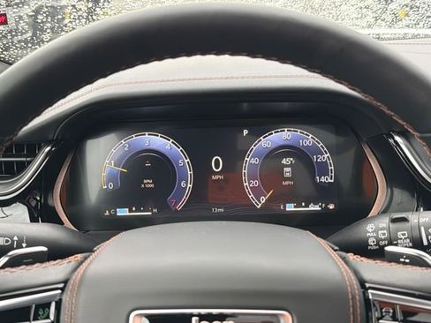 New 2025 Jeep Grand Cherokee Summit image 14