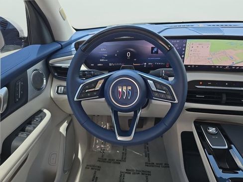 Used 2025 Buick Enclave Avenir w/ Super Cruise Package FWD image 9