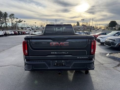 Used 2023 GMC Sierra 3500 Denali image 5