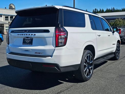 Used 2024 Chevrolet Suburban RST w/ Luxury Package AWD/4WD image 3