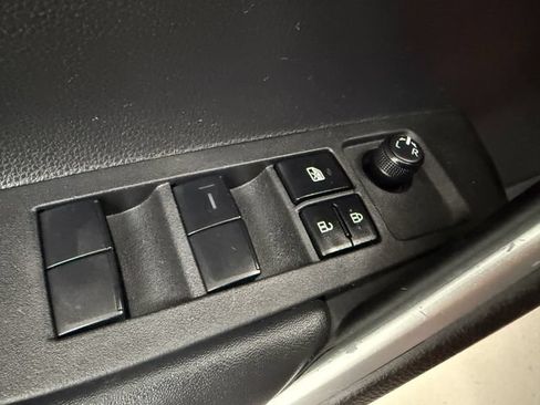Used 2022 Toyota Corolla Cross LE FWD image 29
