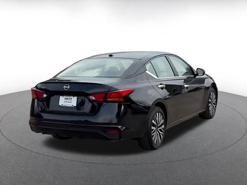 Used 2025 Nissan Altima 2.5 SV image 15