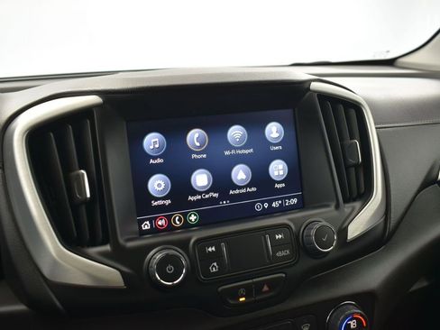 Used 2023 GMC Terrain SLT image 9