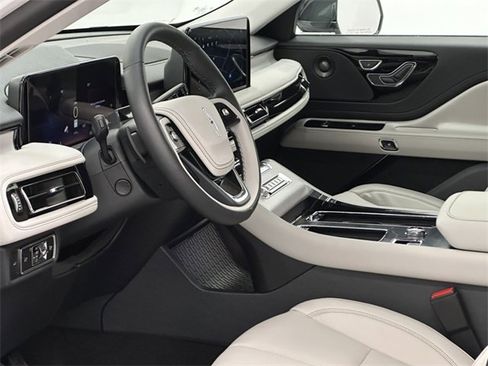 New 2025 Lincoln Aviator Reserve w/ Illumination Package image 15