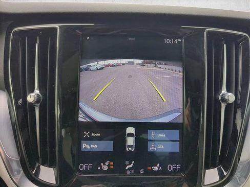 Used 2020 Volvo S60 T5 Momentum image 13