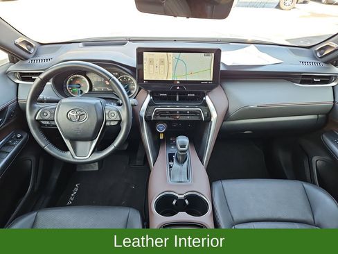 Used 2021 Toyota Venza Limited image 9
