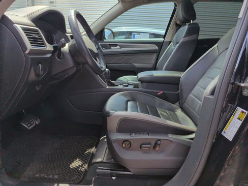 Used 2023 Volkswagen Atlas SEL Premium AWD/4WD image 16