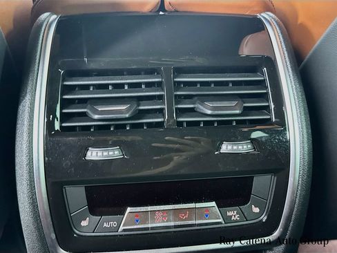 Used 2025 BMW X5 xDrive40i w/ M Sport Package AWD/4WD image 27