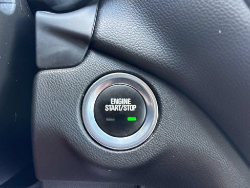 Used 2023 Chevrolet Equinox LT AWD/4WD image 23