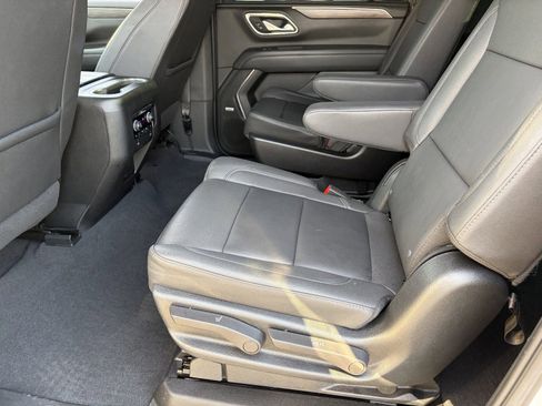 Certified 2023 Chevrolet Suburban Z71 w/ Z71 Off-Road Package AWD/4WD image 18