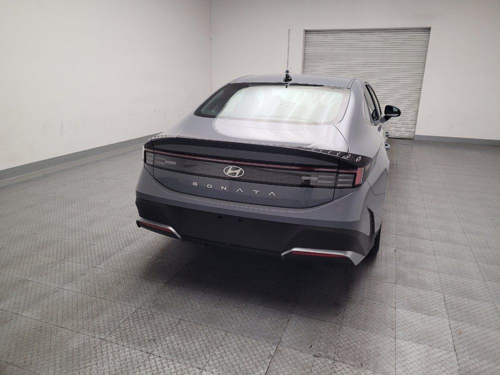 Used 2025 Hyundai Sonata SE FWD image 7