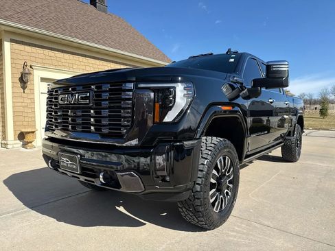 Used 2024 GMC Sierra 2500 Denali Ultimate w/ Max Trailering Package image 10