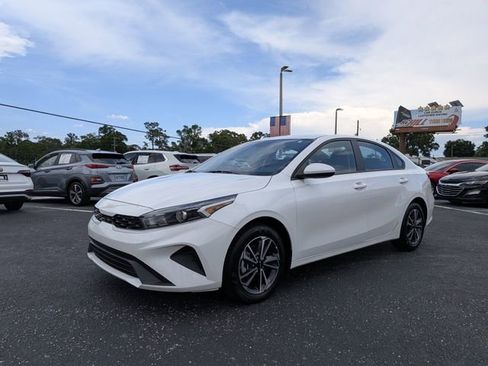 Used 2024 Kia Forte LXS FWD image 7
