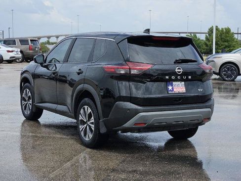 Certified 2023 Nissan Rogue SV FWD image 4