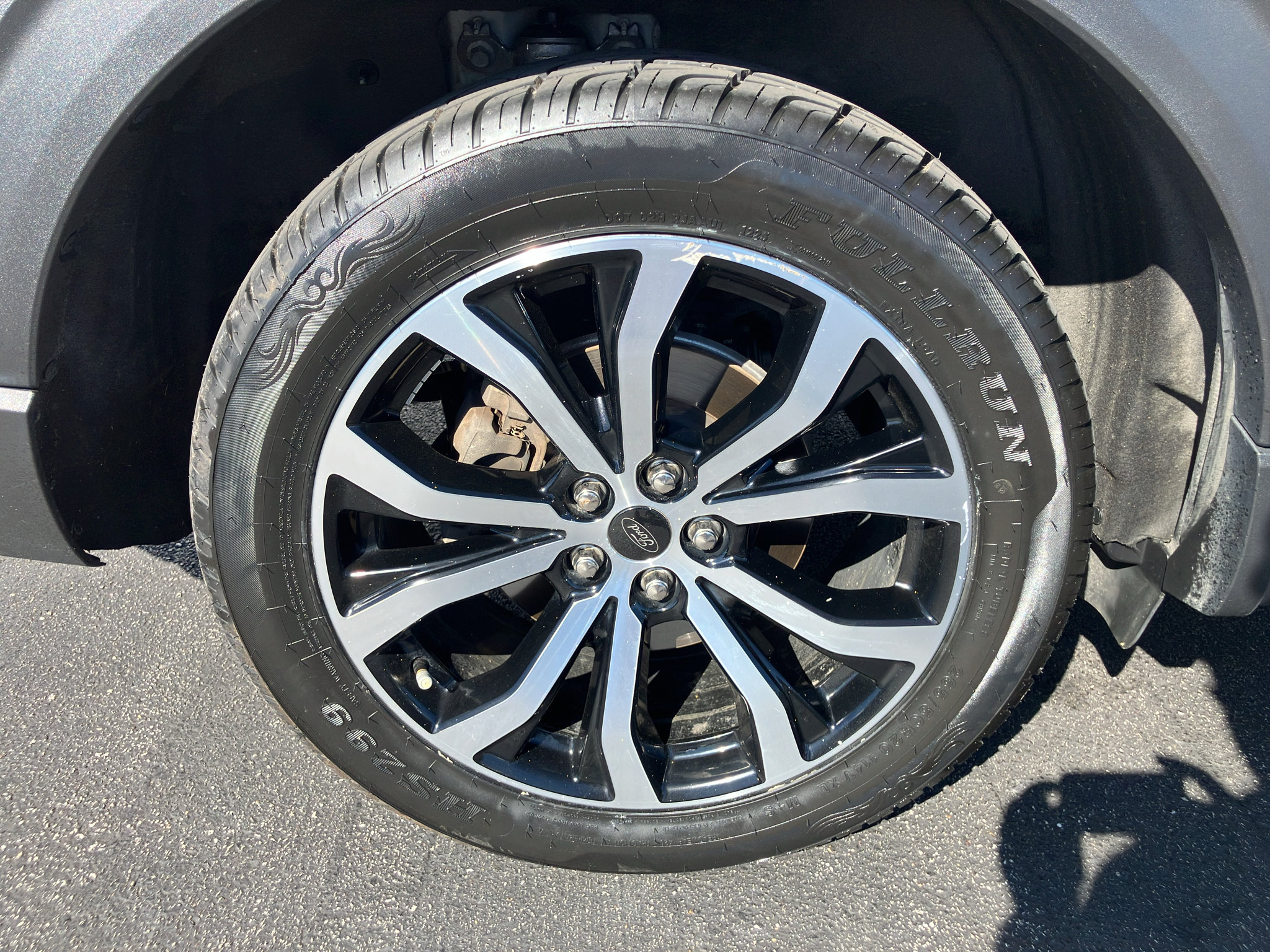 Used 2020 Ford Explorer ST w/ Premium Technology Package AWD/4WD image 9