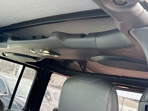 Used 2022 Jeep Wrangler Unlimited Sahara w/ Cold Weather Group image 20