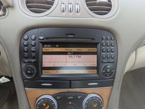 Used 2009 Mercedes-Benz SL 550 2dr Roadster 5.5L V8 image 21