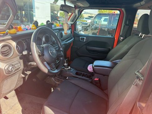 Used 2018 Jeep Wrangler Sport image 10