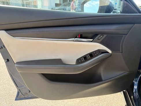 Used 2025 MAZDA MAZDA3 s FWD image 14