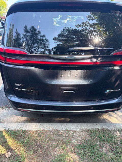Used 2021 Chrysler Pacifica Pinnacle FWD image 9