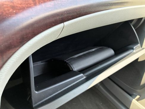 Used 2012 Toyota Sienna XLE w/ Premium Pkg FWD image 14