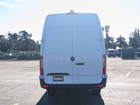 New 2024 Mercedes-Benz Sprinter 3500 image 3