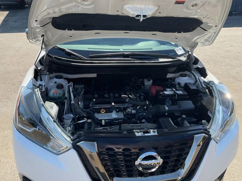 Used 2020 Nissan Kicks SR w/ SR Premium Package image 22