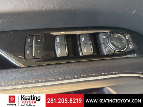 Used 2024 Cadillac Escalade Sport w/ Touring Package image 11