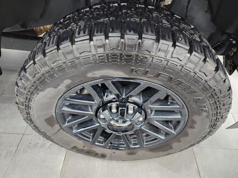 Used 2020 Ford F250 Lariat image 3