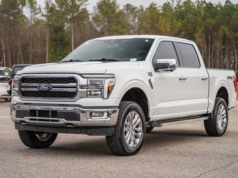 Used 2024 Ford F150 Lariat w/ FX4 Off-Road Package image 3