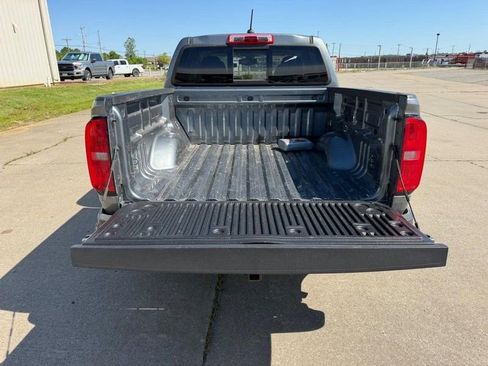 Used 2019 Chevrolet Colorado Z71 AWD/4WD image 5