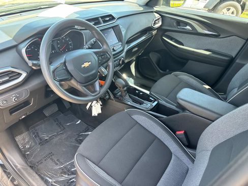Used 2023 Chevrolet TrailBlazer LS FWD image 20