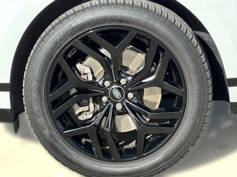 Used 2022 Land Rover Range Rover Evoque R-Dynamic S image 10