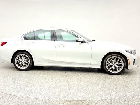 Used 2025 BMW 330i xDrive Sedan w/ M Sport Package AWD/4WD image 4