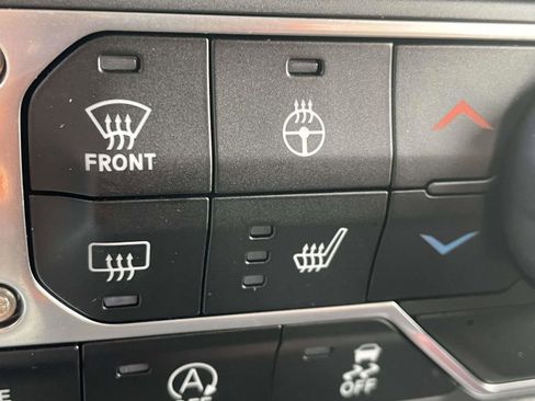 Used 2024 Jeep Wrangler Unlimited Rubicon image 7