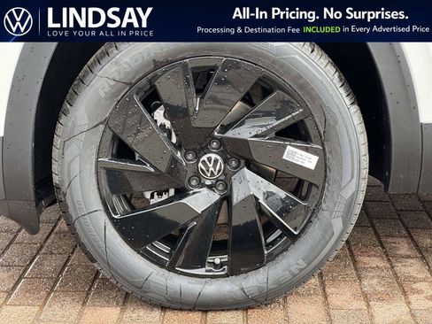 New 2026 Volkswagen Atlas Cross Sport SE AWD/4WD image 8