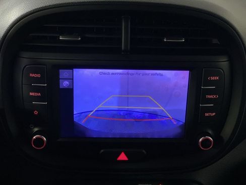 Used 2022 Kia Soul LX w/ Technology Package FWD image 19