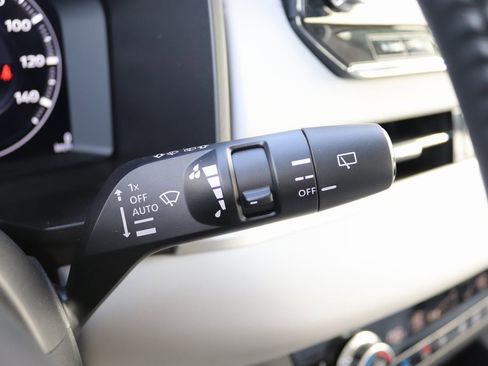 Used 2023 Mitsubishi Outlander SEL image 29