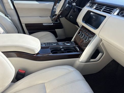 Used 2017 Land Rover Range Rover HSE AWD/4WD image 9