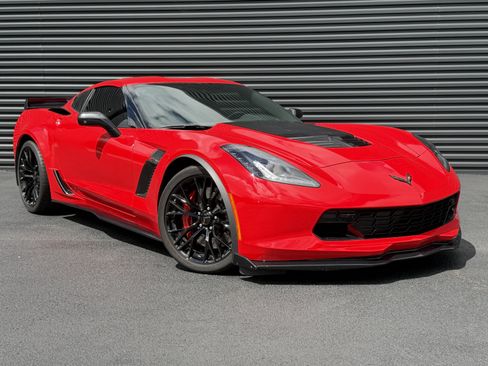 Used 2016 Chevrolet Corvette Z06 w/ 2LZ Preferred Equipment Group RWD image 7