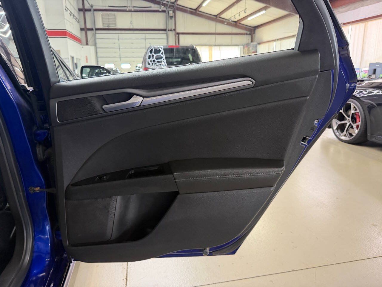 Used 2014 Ford Fusion Titanium FWD image 14