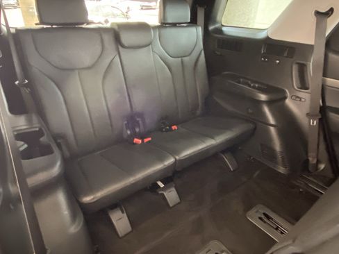 Used 2022 Hyundai Palisade SEL w/ 8P Bench Seat Package AWD/4WD image 42