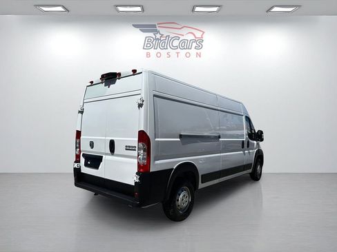 Used 2023 RAM ProMaster 2500 FWD image 4
