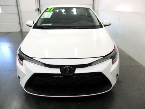 Used 2021 Toyota Corolla LE image 8