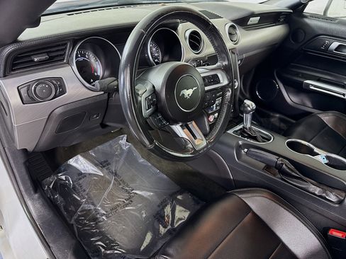 Used 2018 Ford Mustang Premium image 23