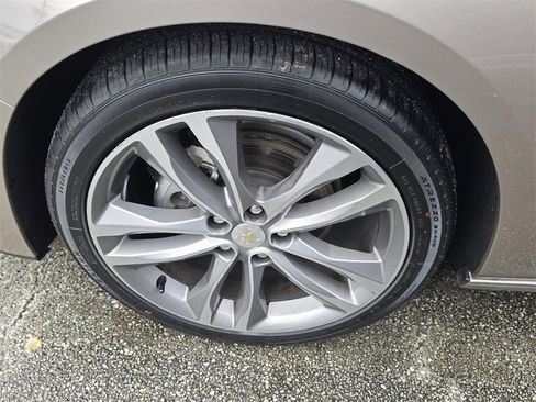 Used 2024 Chevrolet Malibu LT image 32