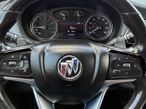 Used 2023 Buick Enclave Essence image 9
