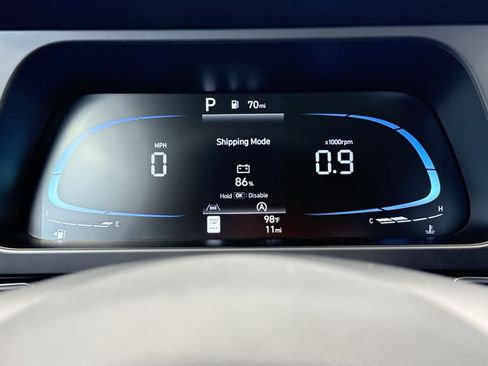 Used 2025 Hyundai Elantra SE FWD image 16